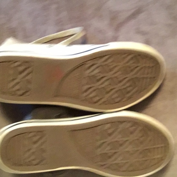 CONVERSE ALL STARS WOMEN’S SIZE SIZE 4. SPARKLY TAN - Picture 5 of 9